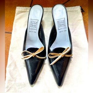 Vintage Italian leather kitten heel bow pump size 6